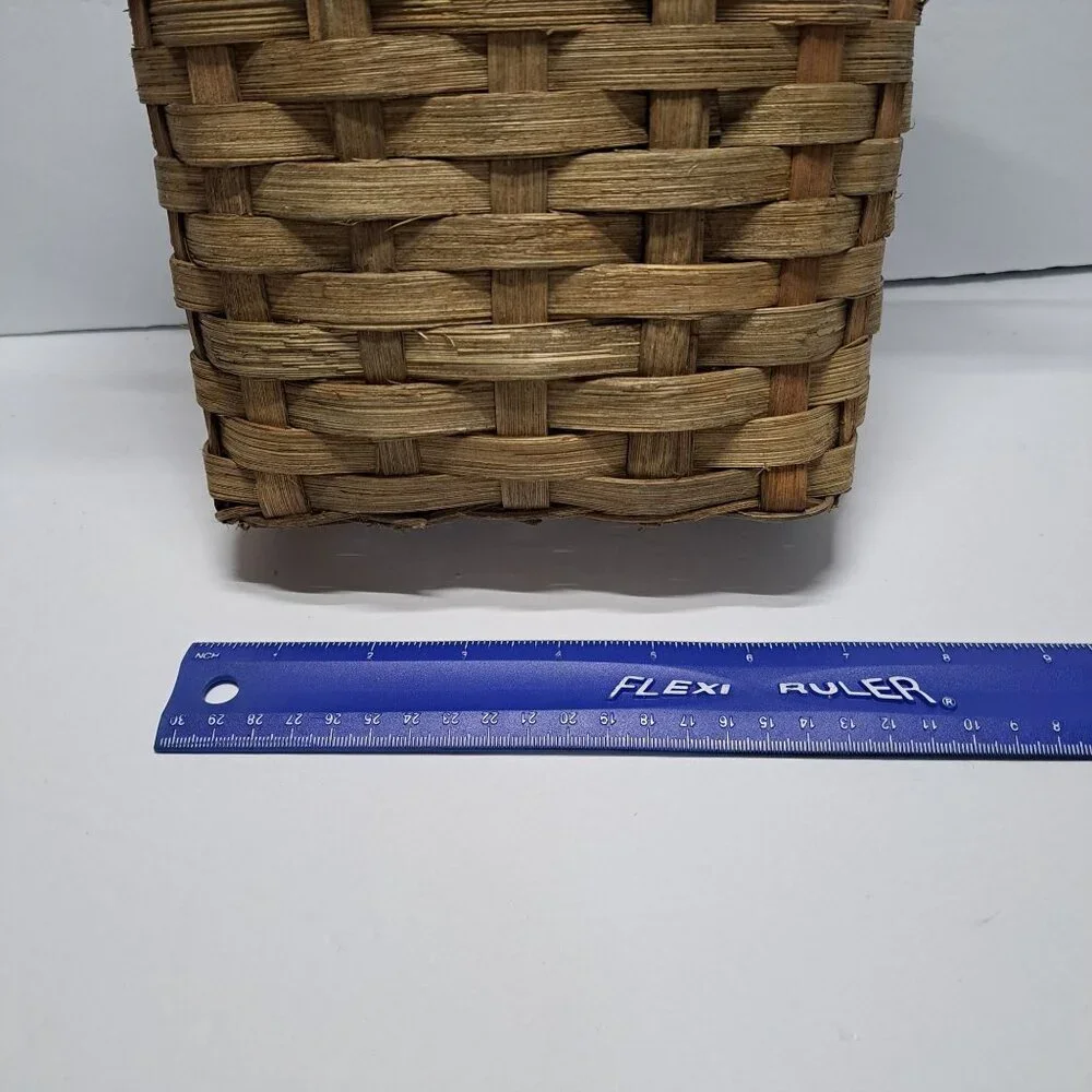 Christmas Card‎ Basket Bath & Body Hanging Santa Claus Wood Woven Festive Ribbon